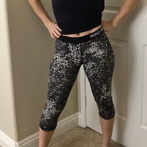 Nike Spandex Cropped Tights